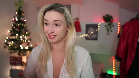 Alexis Texas online show from December 17, 7:15 pm