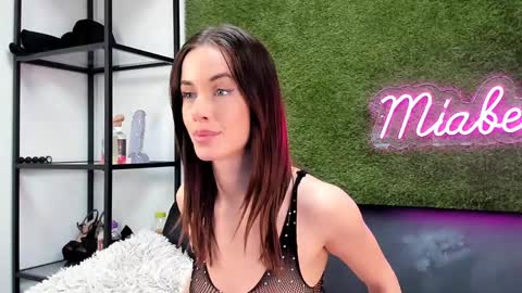 Snapshot of alexisbanx chatting on December 15, 7:53 pm alexisbanx online show from December 15, 7:53 pm