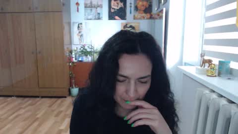 AlexisMillers online show from June 3, 2:33 pm