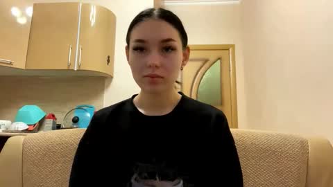 Snapshot of alexisschiess chatting on November 3, 2:18 pm Karolina online show from November 3, 2:18 pm