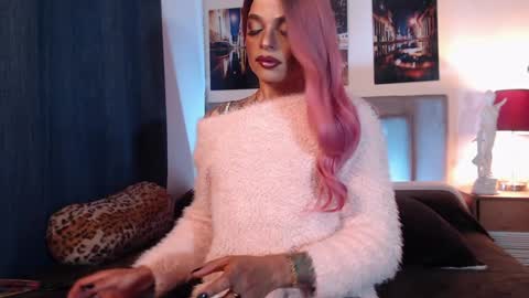 Snapshot of alexjhonsson chatting on December 19, 3:19 pm Alexjhonsson online show from December 19, 3:19 pm