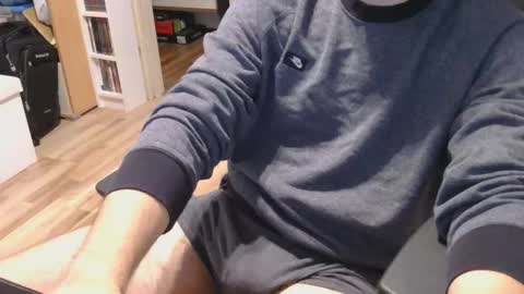 Snapshot of alexlover18839 chatting on November 17, 6:46 pm Alex online show from November 17, 6:46 pm