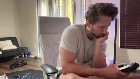 Alex Mann online show from October 1, 4:02 pm