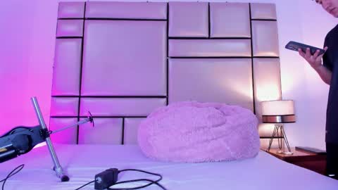 A L E X online show from May 2, 4:06 am