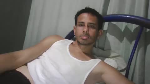 Snapshot of alextico1 chatting on December 7, 5:26 am Alex online show from December 7, 5:26 am