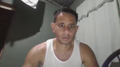 Snapshot of alextico1 chatting on December 25, 7:35 am Alex online show from December 25, 7:35 am