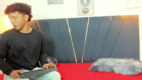 alexx_cum18 online show from April 25, 3:20 pm