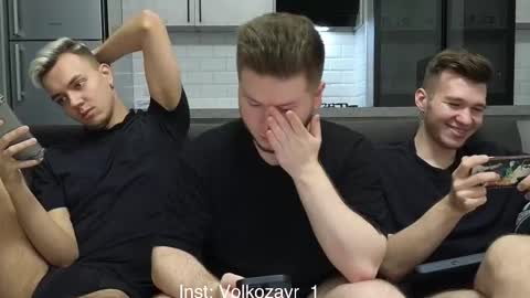 AlexDimaIgor online show from October 22, 8:41 pm