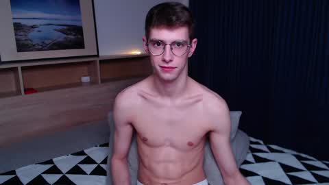 Snapshot of alfie_evanss chatting on January 19, 11:43 pm Alfie online show from January 19, 11:43 pm