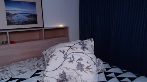 Snapshot of alfie_evanss chatting on January 27, 10:16 pm Alfie online show from January 27, 10:16 pm