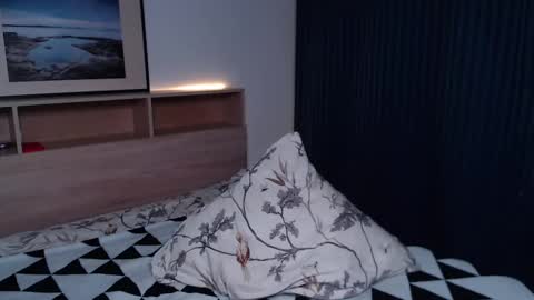 Snapshot of alfie_evanss chatting on February 18, 12:59 am Alfie online show from February 18, 12:59 am