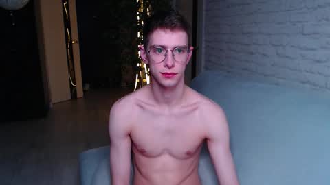 Snapshot of alfie_evanss chatting on September 9, 12:32 am Alfie online show from September 9, 12:32 am