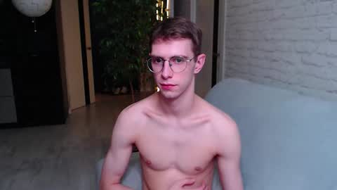 Snapshot of alfie_evanss chatting on September 13, 11:59 pm Alfie online show from September 13, 11:59 pm