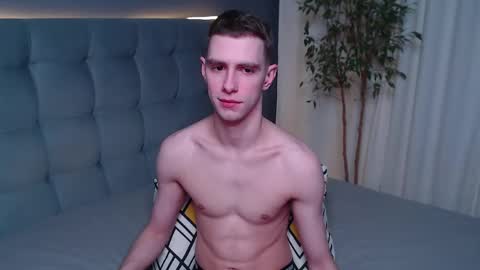 Alfie online show from April 3, 10:30 pm