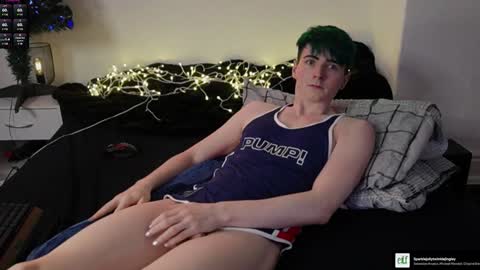 Snapshot of alfiegreenxxx chatting on December 13, 11:17 pm Alfie Green online show from December 13, 11:17 pm