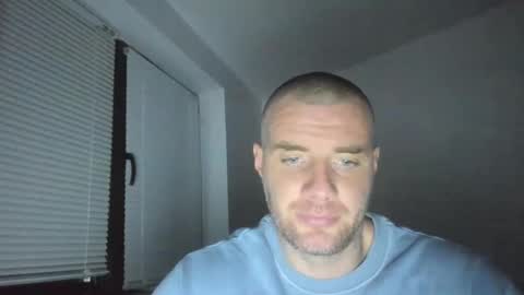 alfiesolomons87 online show from December 16, 8:16 pm