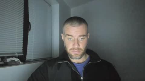 alfiesolomons87 online show from January 3, 7:29 pm