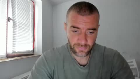 alfiesolomons87 online show from November 4, 9:30 am