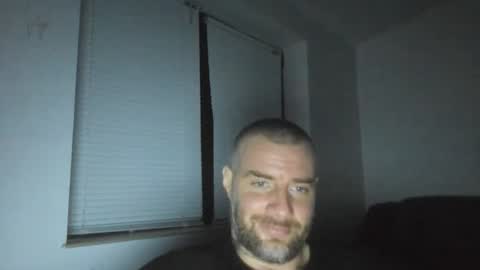 alfiesolomons87 online show from February 5, 8:46 pm