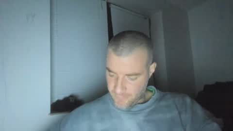 alfiesolomons87 online show from February 18, 9:33 pm