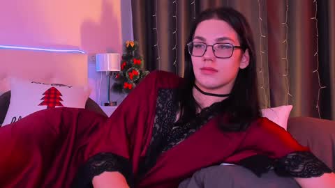 Alfreda online show from December 15, 3:45 am