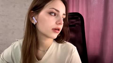 Snapshot of alfrediamordino chatting on October 29, 9:11 am Alice online show from October 29, 9:11 am