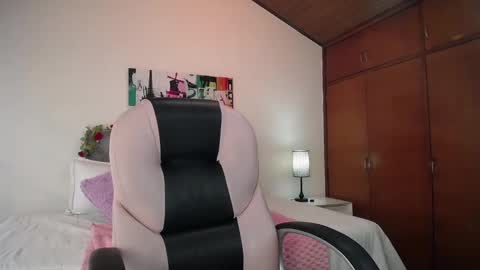 Snapshot of alheli_16 chatting on February 27, 12:13 pm Alheli online show from February 27, 12:13 pm