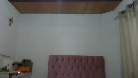 Snapshot of alia054 chatting on September 10, 12:16 pm Alia online show from September 10, 12:16 pm