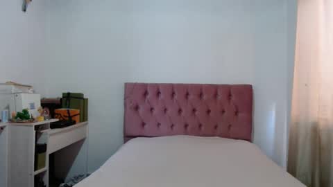 Snapshot of alia054 chatting on September 25, 12:31 pm Alia online show from September 25, 12:31 pm