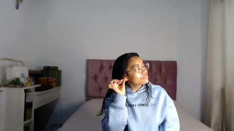 Snapshot of alia054 chatting on September 27, 1:38 pm Alia online show from September 27, 1:38 pm