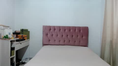 Snapshot of alia054 chatting on September 30, 12:32 pm Alia online show from September 30, 12:32 pm