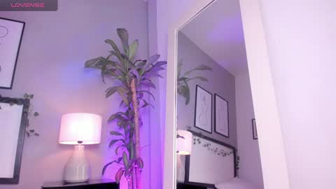 Snapshot of alia_rodriguez_ chatting on December 7, 11:56 pm  Alia Rodriguez  online show from December 7, 11:56 pm