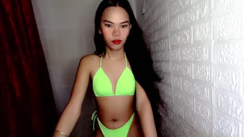 Snapshot of aliahadams chatting on March 6, 8:48 pm ALIAH online show from March 6, 8:48 pm