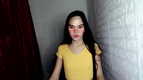 Snapshot of aliahadams chatting on March 7, 4:13 am ALIAH online show from March 7, 4:13 am