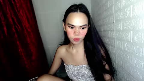 Snapshot of aliahadams chatting on March 7, 11:29 am ALIAH online show from March 7, 11:29 am