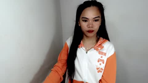 Snapshot of aliahadams chatting on October 6, 8:34 am ALIAH online show from October 6, 8:34 am