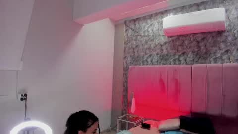 alicia online show from April 19, 6:10 pm