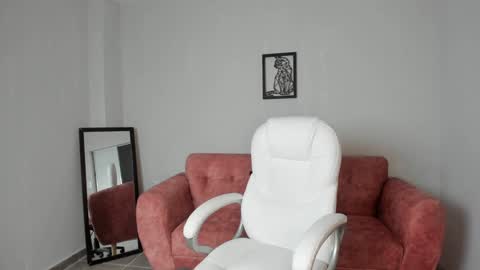 Alice online show from January 4, 3:39 pm