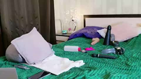 Alise online show from March 3, 1:20 pm