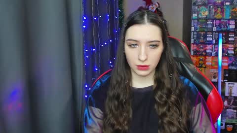 Snapshot of alice_bailey chatting on December 24, 3:26 pm Alice online show from December 24, 3:26 pm