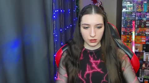 Snapshot of alice_bailey chatting on December 25, 4:43 pm Alice online show from December 25, 4:43 pm