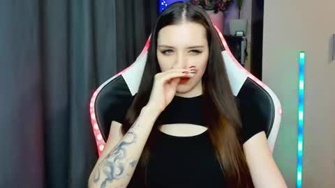 Snapshot of alice_bailey chatting on September 13, 2:17 pm Alice online show from September 13, 2:17 pm