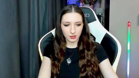 Snapshot of alice_bailey chatting on September 26, 2:32 pm Alice online show from September 26, 2:32 pm