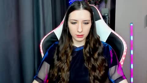 Snapshot of alice_bailey chatting on November 1, 12:40 pm Alice online show from November 1, 12:40 pm