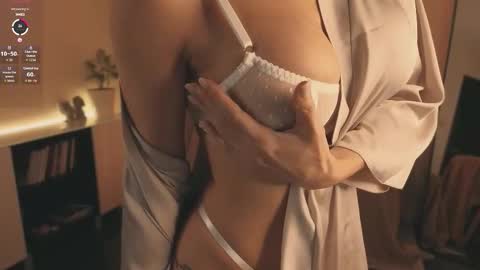 Snapshot of alice_eva chatting on November 25, 1:55 pm alice_eva online show from November 25, 1:55 pm