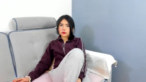  Alice Evans online show from January 16, 1:15 pm