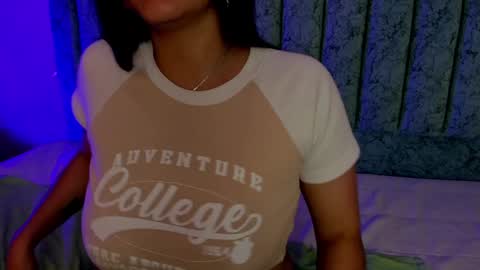 Snapshot of alice_martinez_ chatting on December 11, 4:18 am alice and amber online show from December 11, 4:18 am