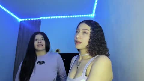 Snapshot of alice_martinez_ chatting on February 26, 11:15 pm alice and amber online show from February 26, 11:15 pm