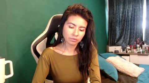 Alice online show from April 6, 1:12 pm