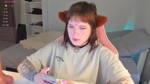  Alice  online show from October 6, 1:08 pm